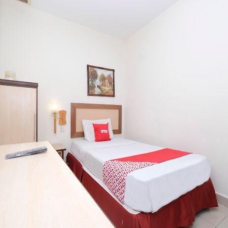 Hotel Sri Sutra - Sungai Buloh ペタリンジャヤ エクステリア 写真