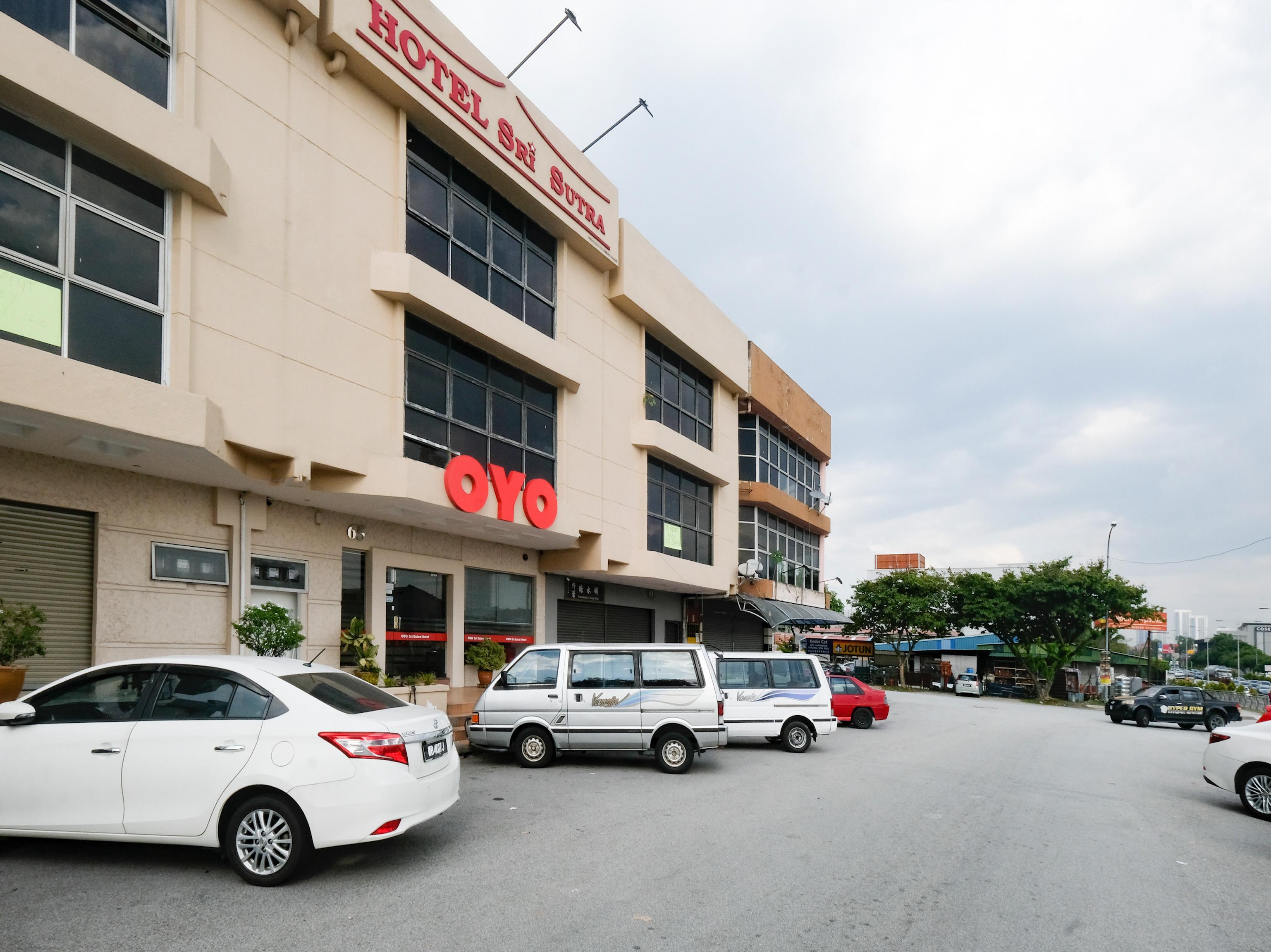 Hotel Sri Sutra - Sungai Buloh ペタリンジャヤ エクステリア 写真