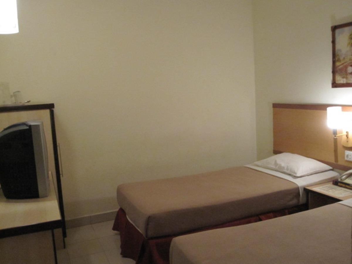 Hotel Sri Sutra - Sungai Buloh ペタリンジャヤ エクステリア 写真