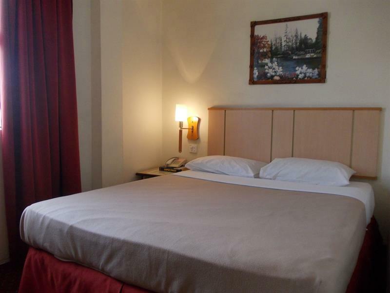 Hotel Sri Sutra - Sungai Buloh ペタリンジャヤ エクステリア 写真